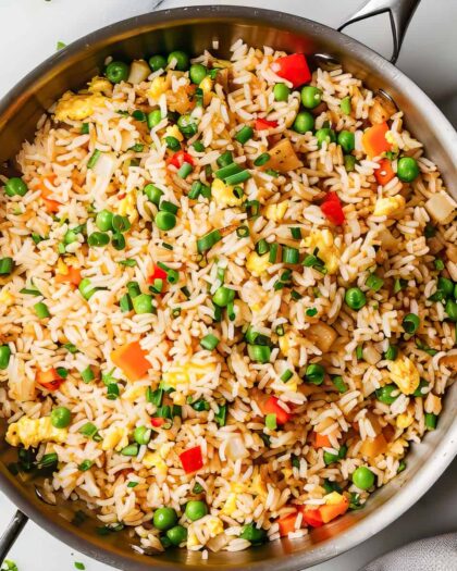 Spring onion mixed with curry leaves and garlic